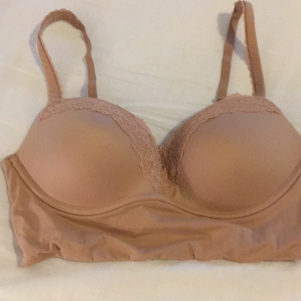 VS Wireless push up bra 34B.  Like new.